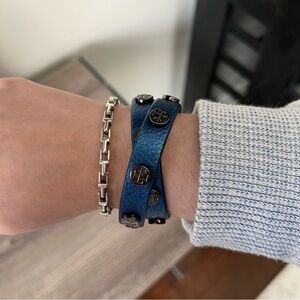Tory Burch Wrap Bracelet - Metallic Blue